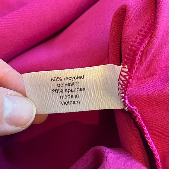 NWOT LIVI for Lane Bryant Magenta Pink Soft V-Neck Short Sleeve Tee Size 22/24 - Picture 7 of 7
